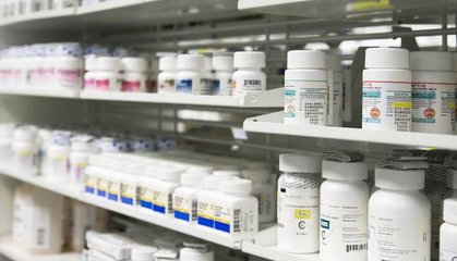 中國郵政跨界開藥店背后 企查查數據顯示藥品零售相關企業二季度同比增長73%